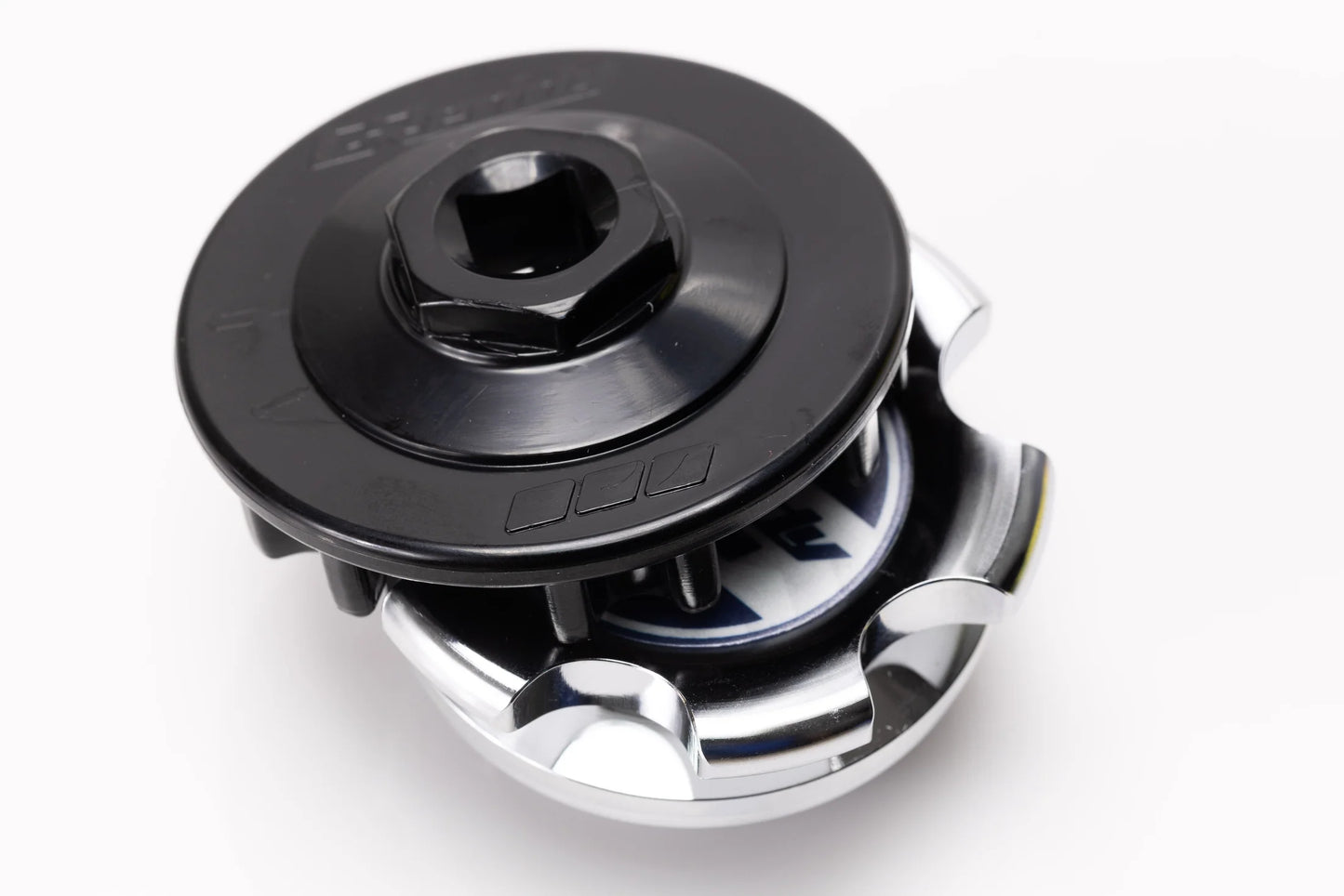 GREDDY OIL FILLER CAP B-TYPE 05 HON - CHROME